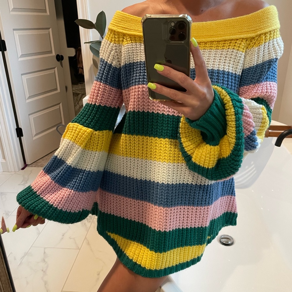 🐰💛 Off Shoulder Sweater 💛🐰